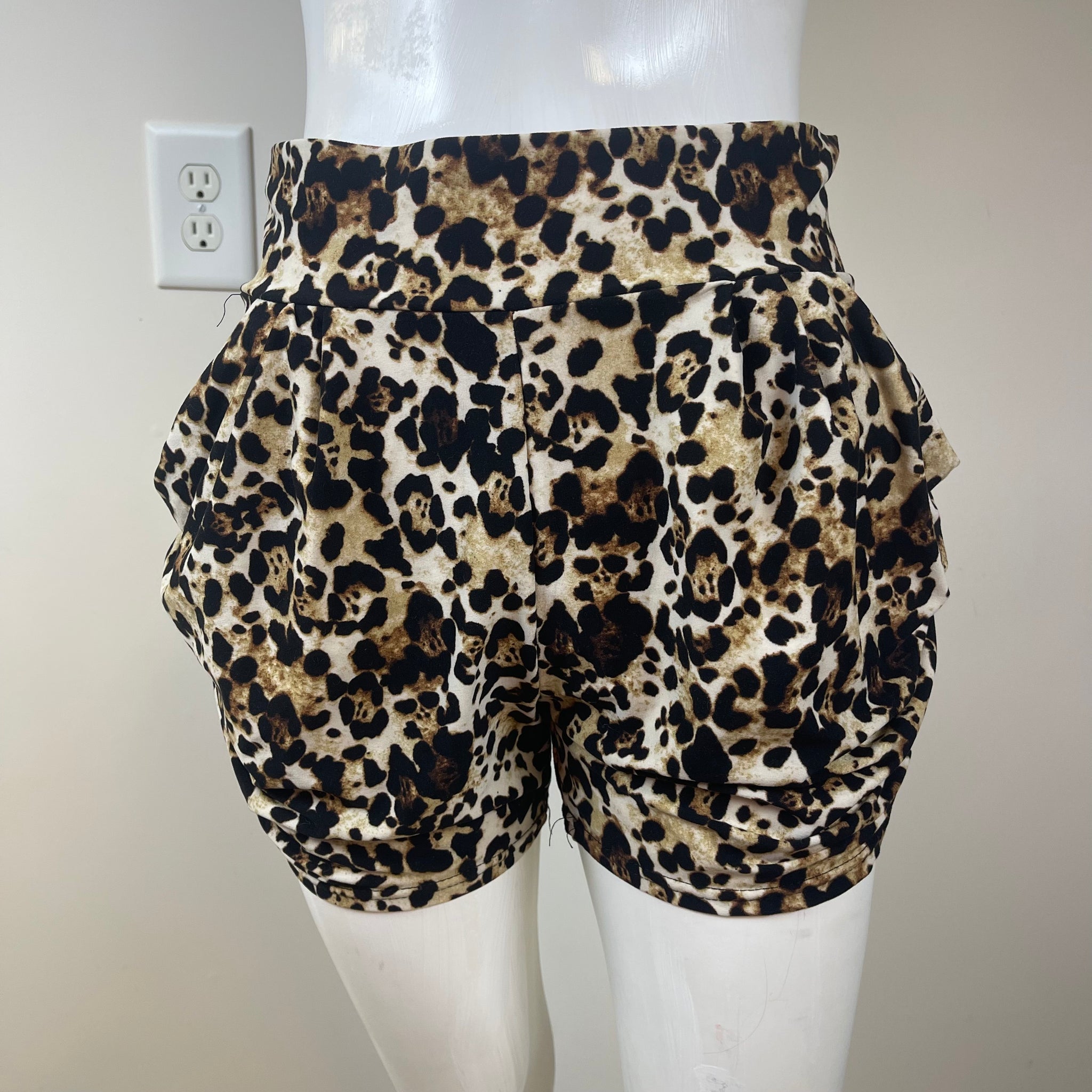 New Mix Women’s Leopard Print Shorts