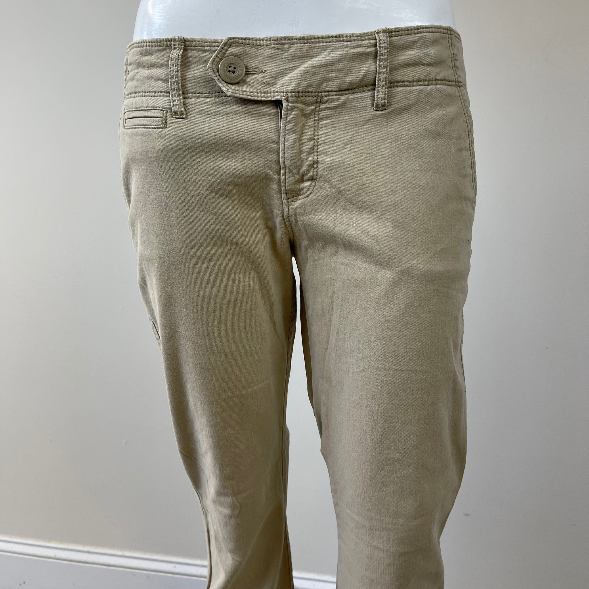 American Eagle Women’s Khakis