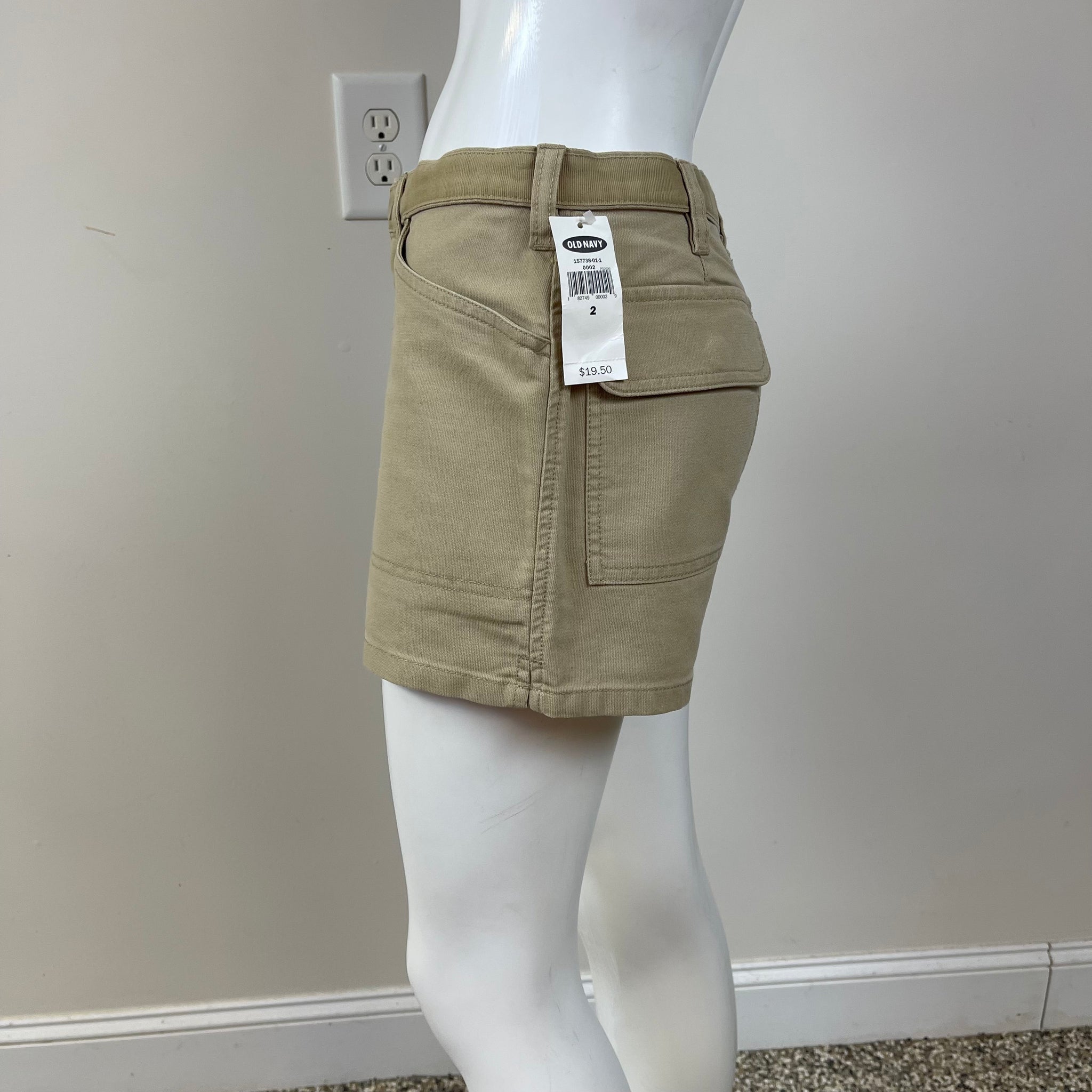 Old Navy Women’s Khaki Shorts