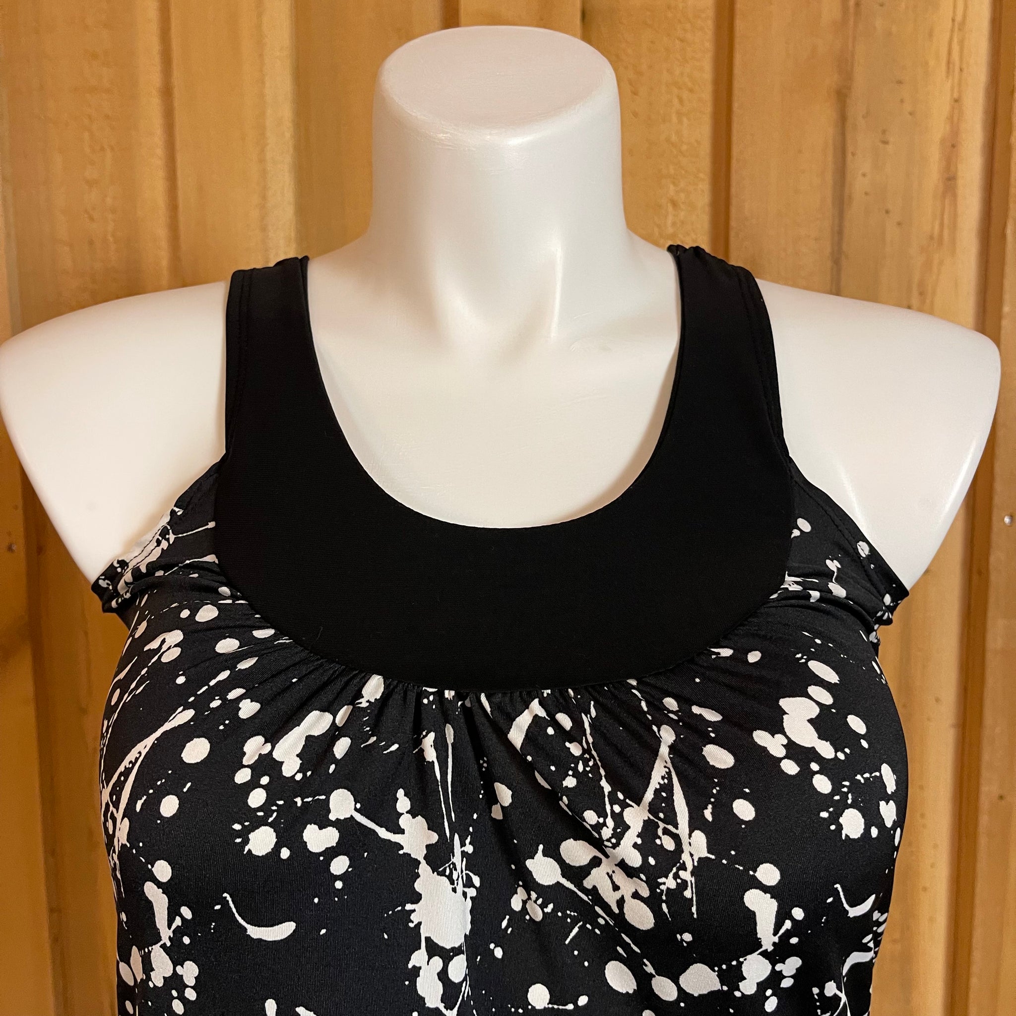 Candy Rain Women’s Maternity Top (Size Medium)