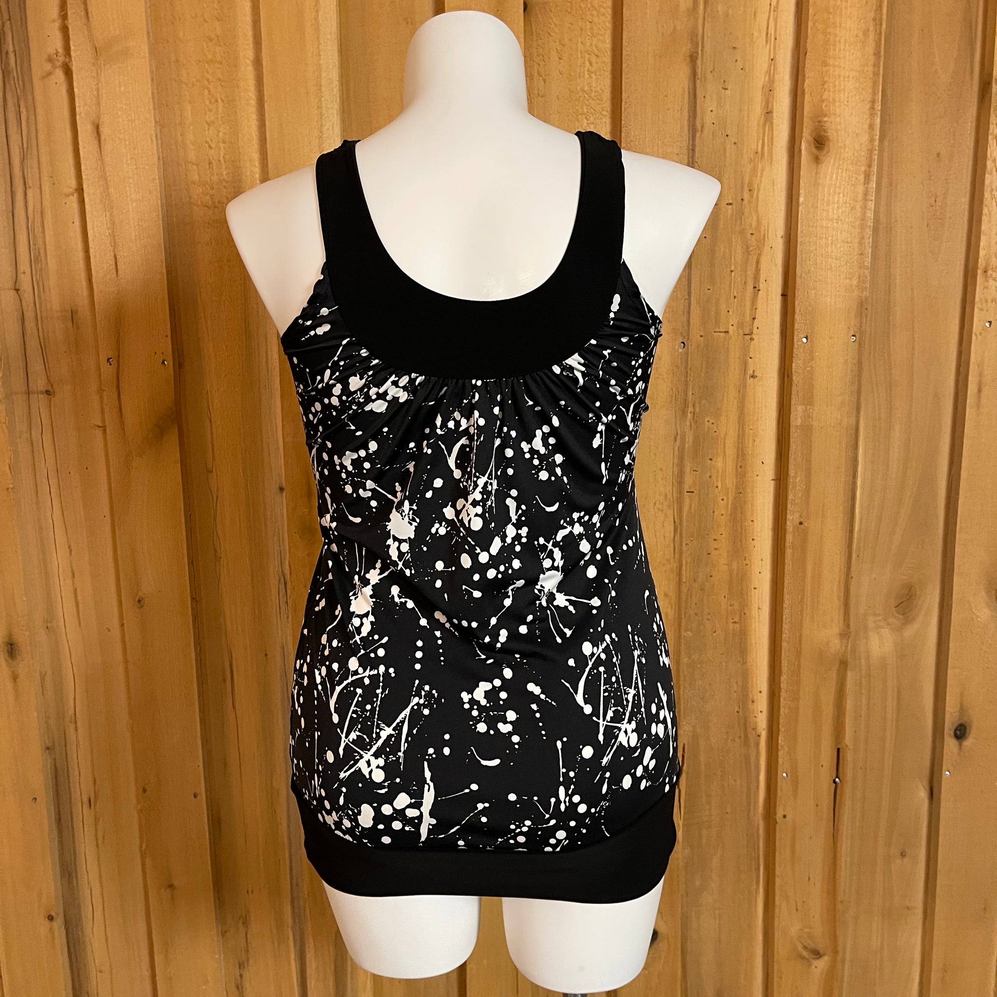 Candy Rain Women’s Maternity Top (Size Medium)