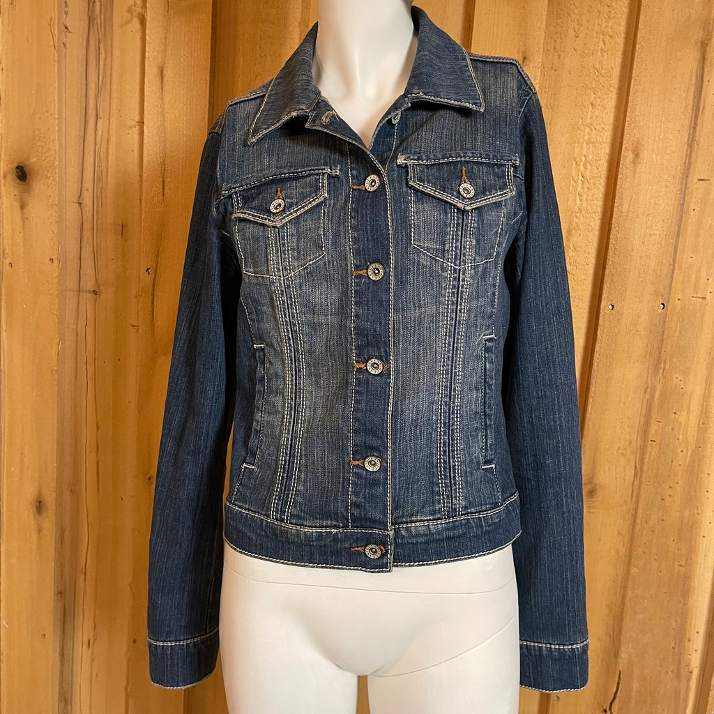 Guess Women’s Medium Wash Denim Jacket Style # Q9483800100