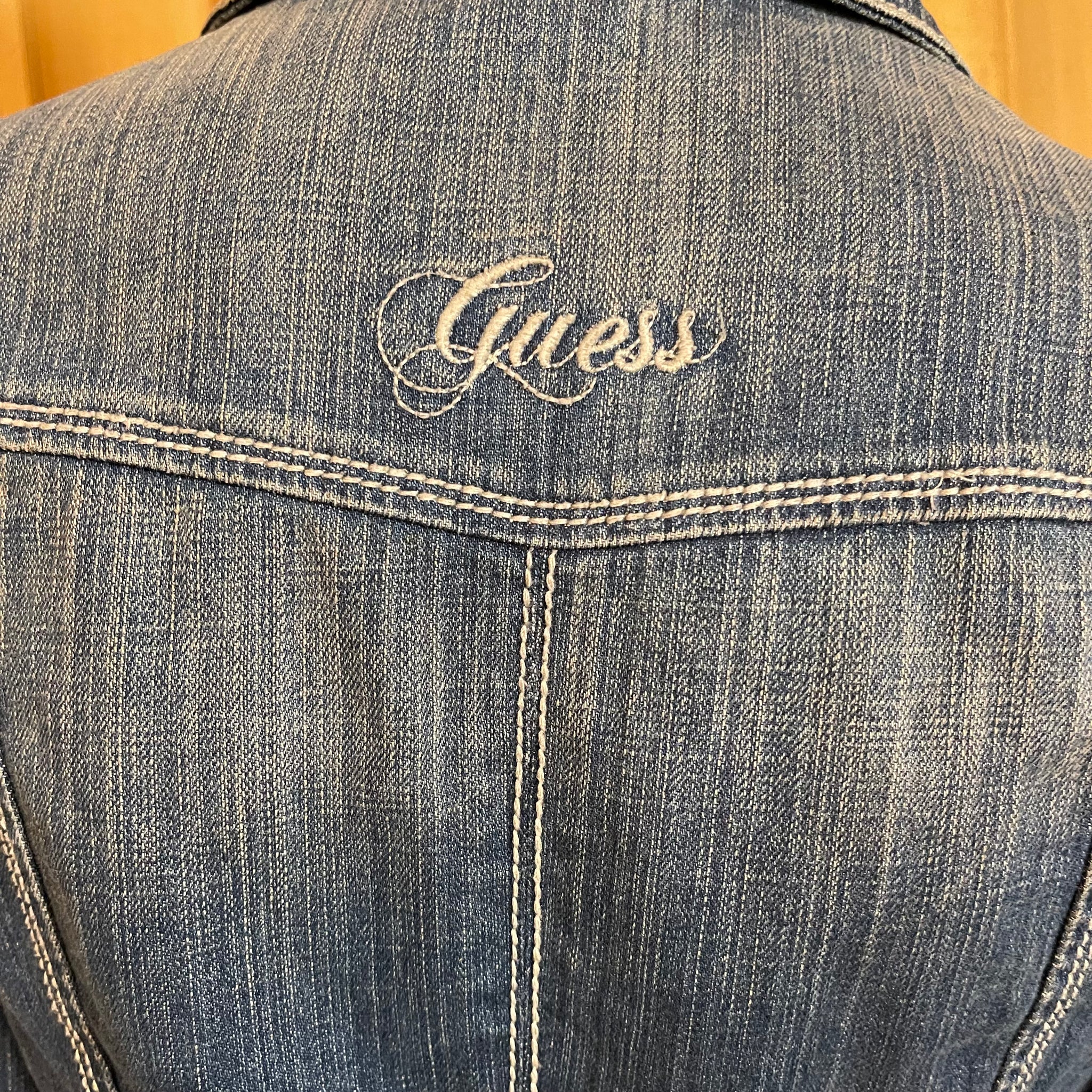 Guess Women’s Medium Wash Denim Jacket Style # Q9483800100