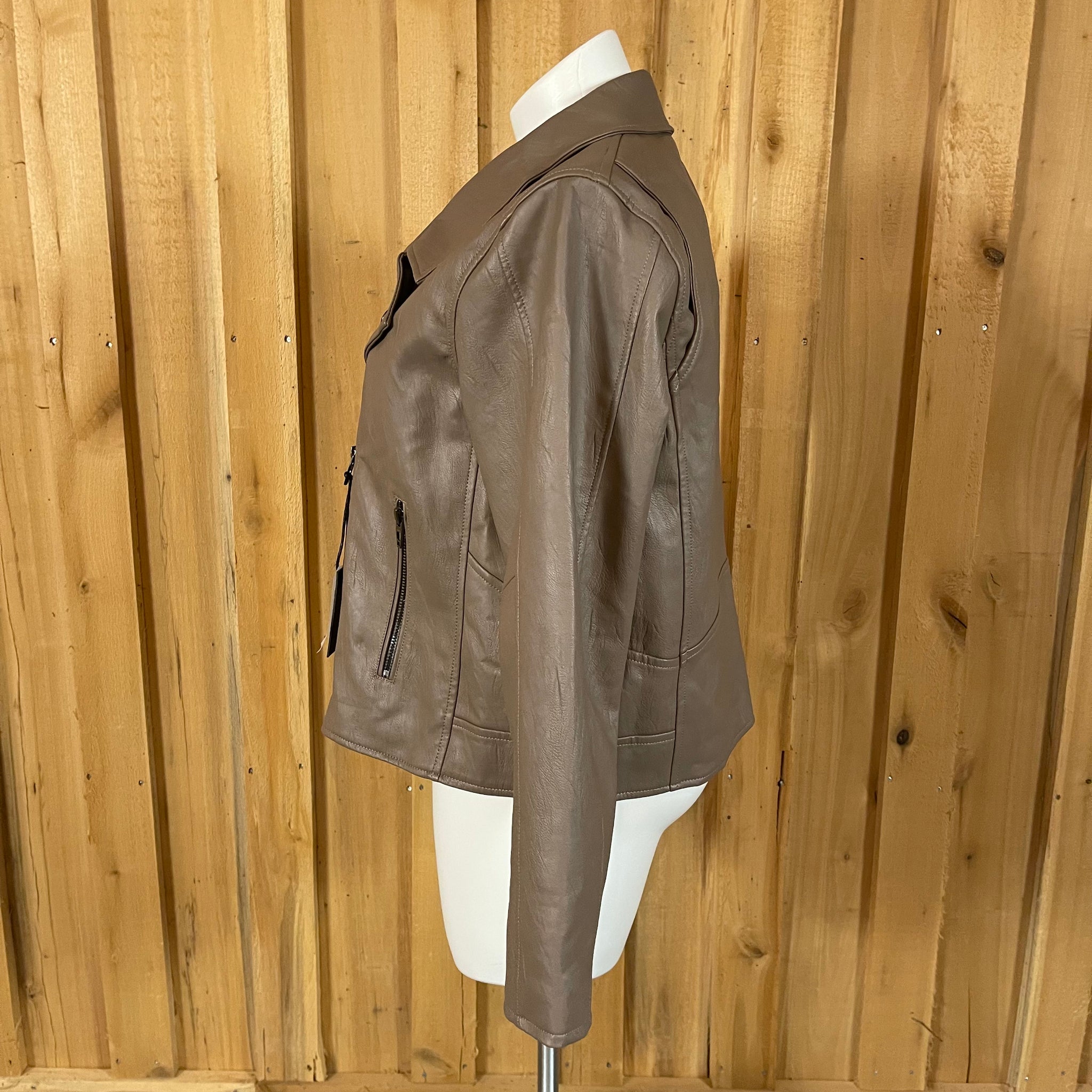 Blank NYC Meant To Be 2 In 1 Moto Faux Leather Jacket (Size 1X)