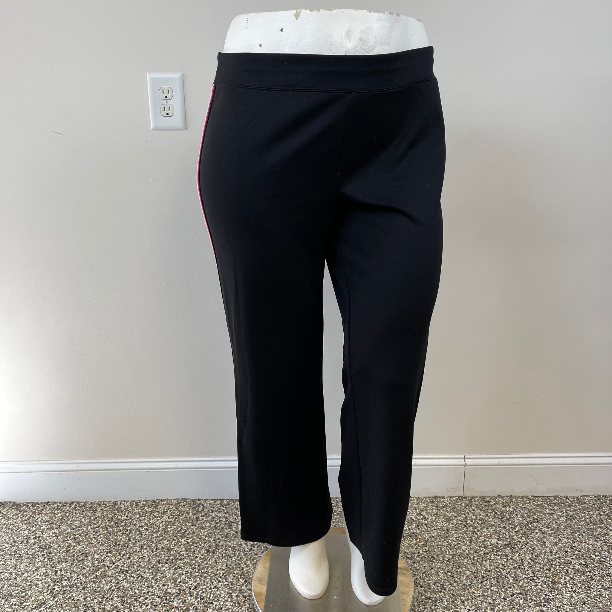 V Sport Women’s Plus Size Athletic Pants