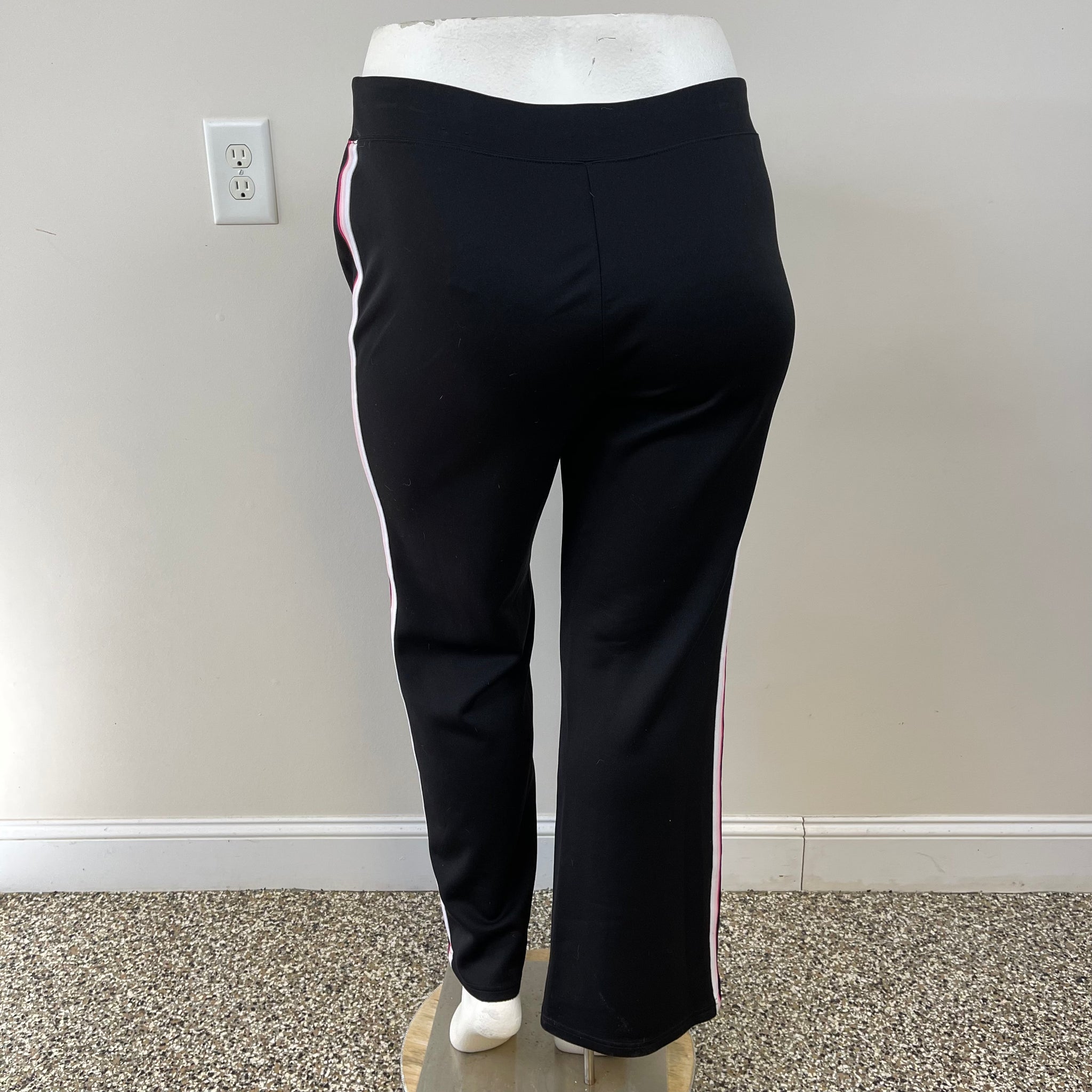 V Sport Women’s Plus Size Athletic Pants