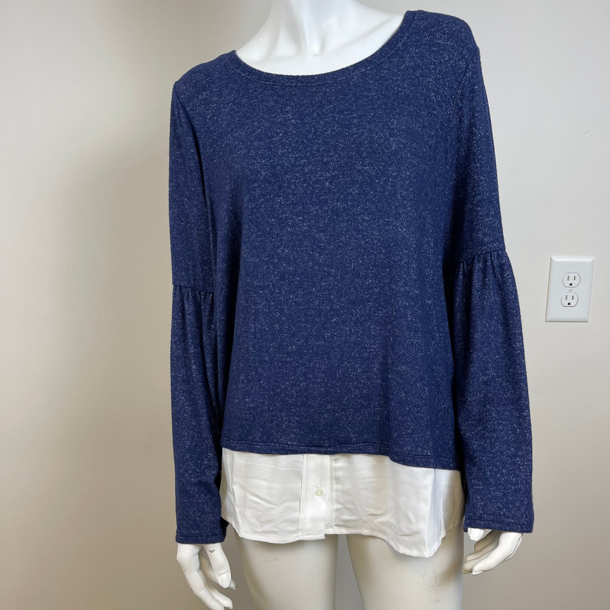 Simply Vera Wang Sweater