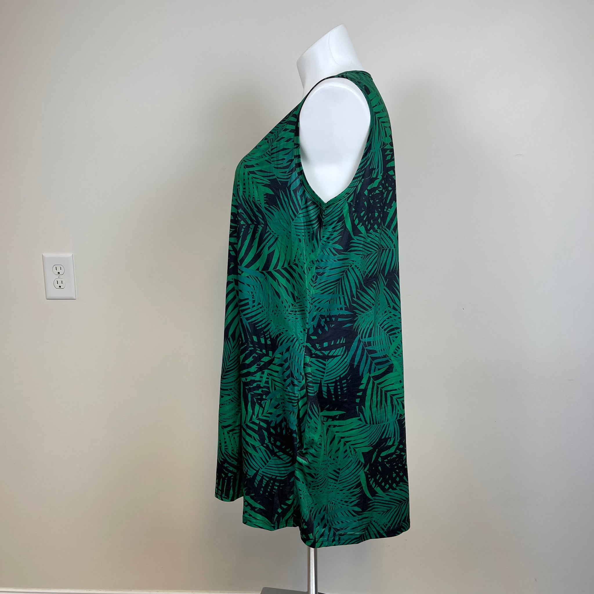 Plus Size Tropical Leaf Print Dress