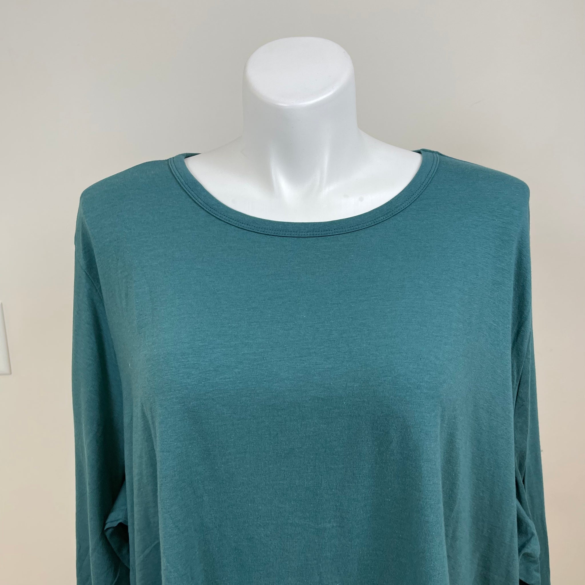 A.n.a Plus Size Long Sleeve Tee