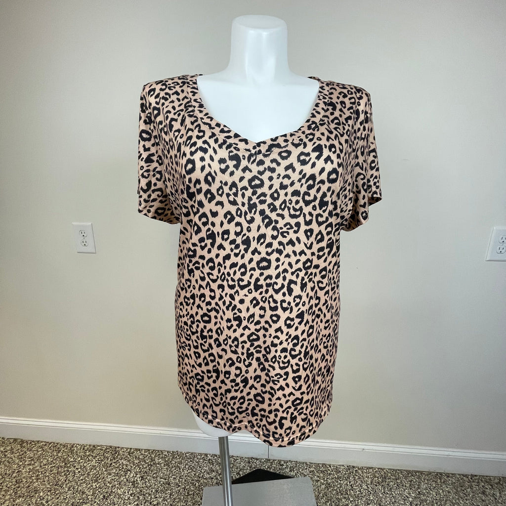 Plus Size Leopard Print Tee