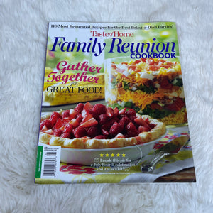 Taste of Home Family Reunions Cookbook