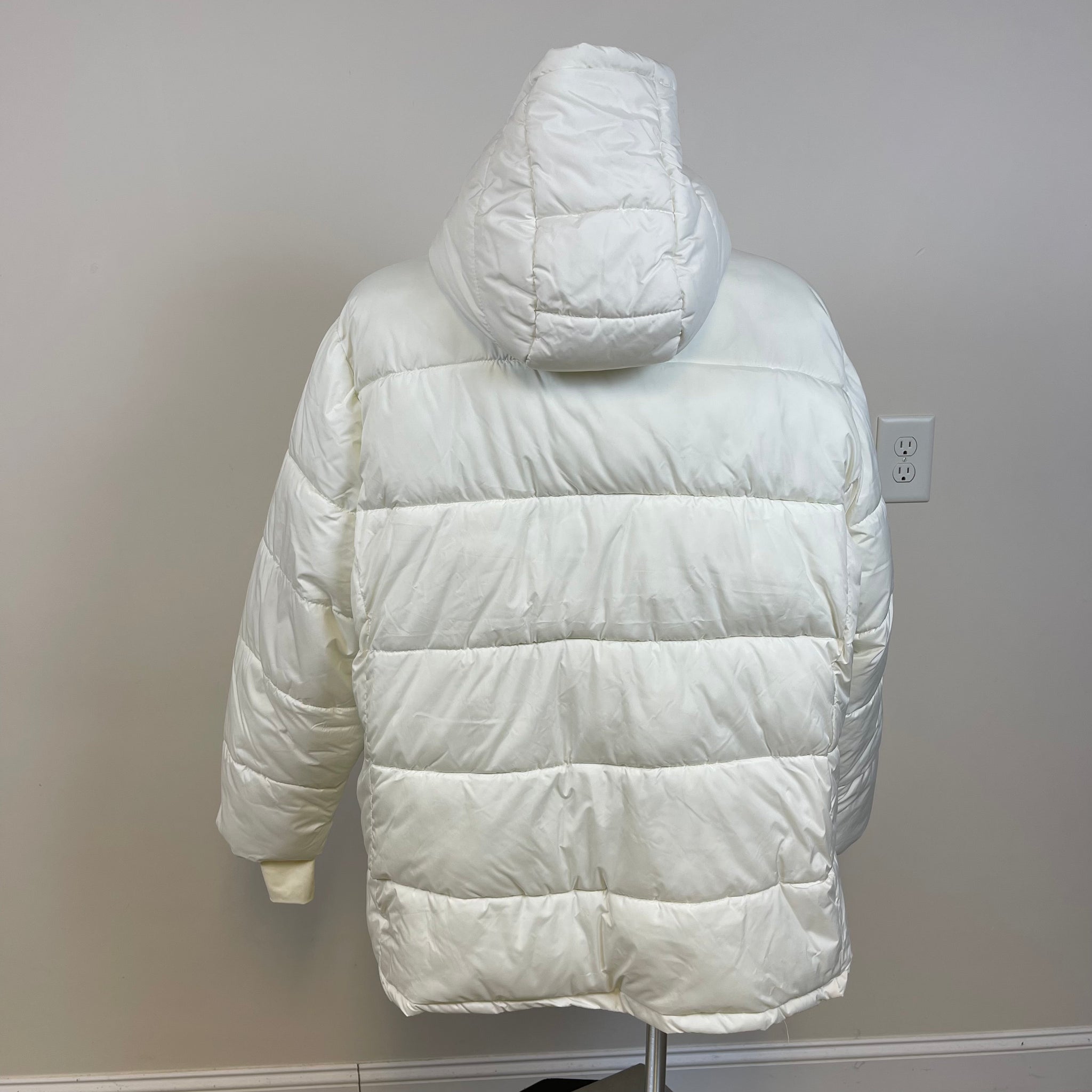 Amazon Essentials Plus Size Puffer Coat with Hood