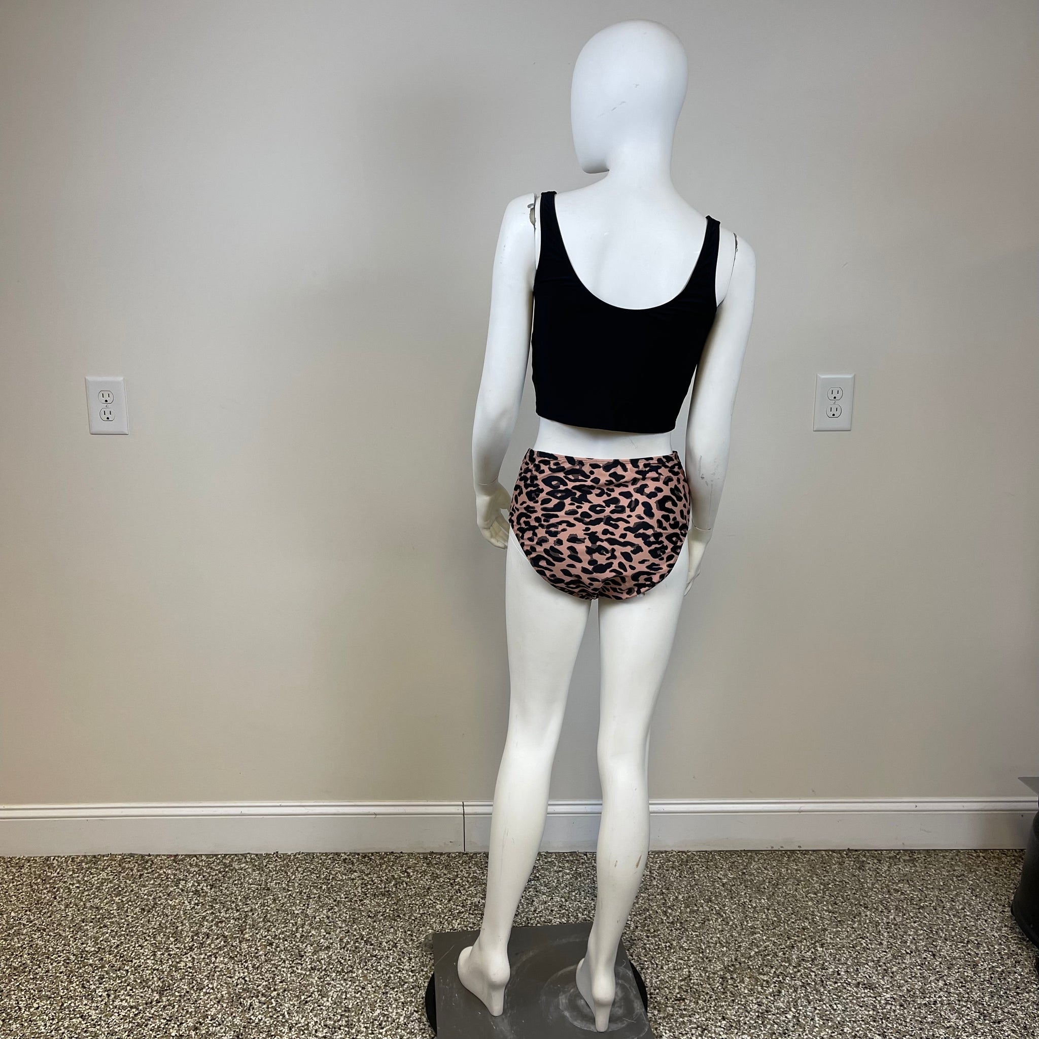 2 Piece Bathing Suit with Leopard Print Bottoms
