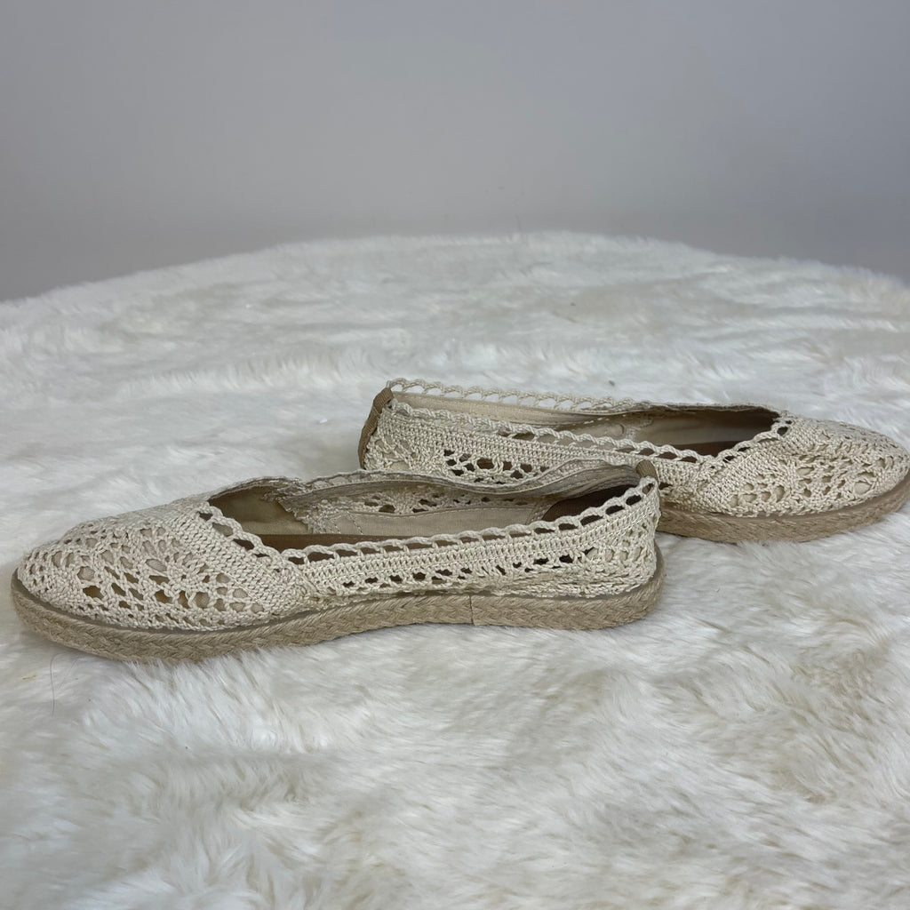 Time and Tru Slip On Flats